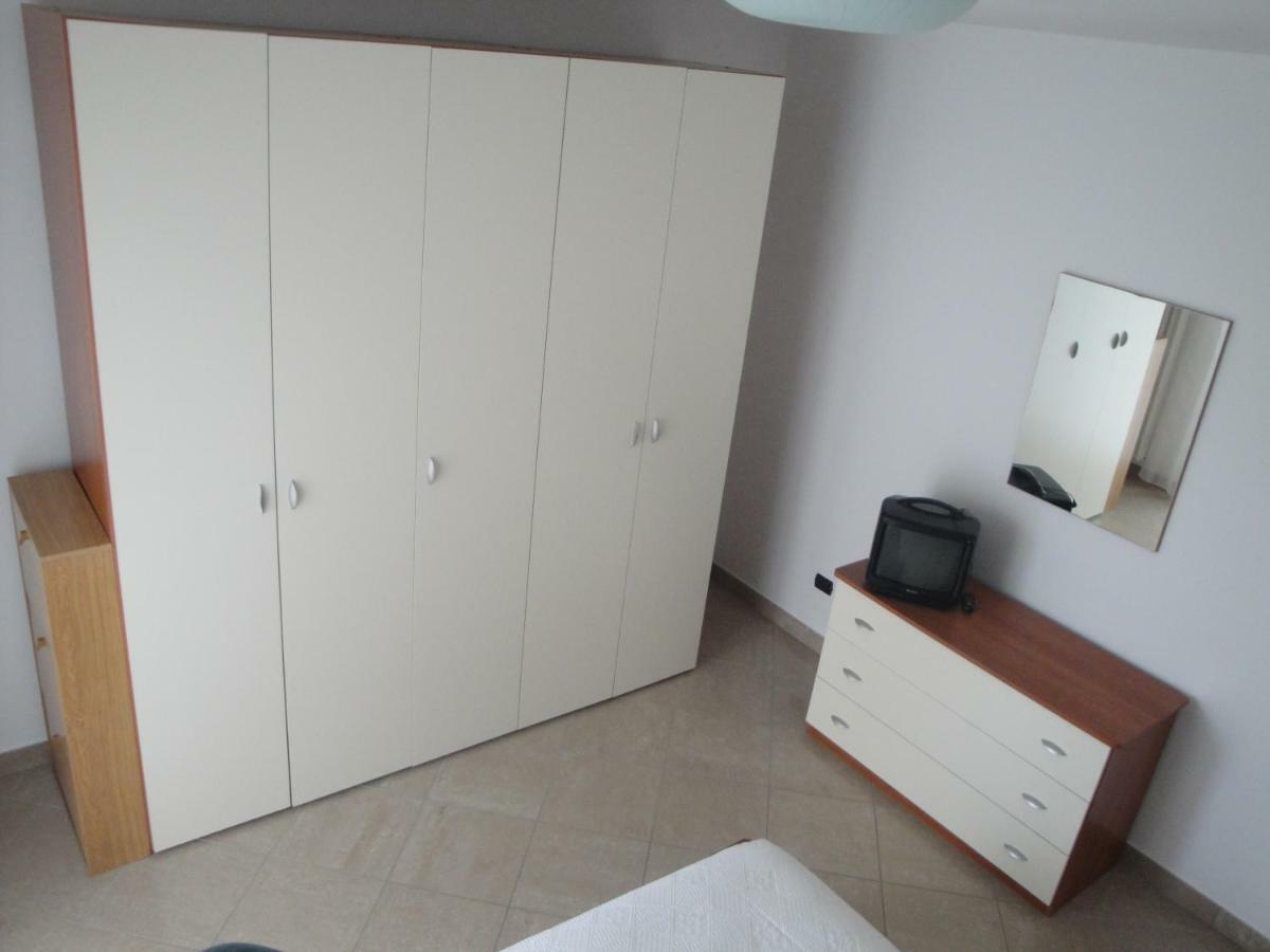 Aloe Beach Apartments, Ombrellone, Parcheggio E Uso Di Biciclette Gratis Rimini Exterior foto