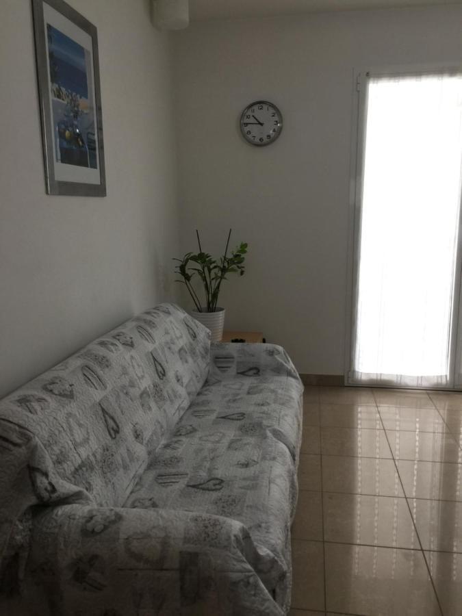 Aloe Beach Apartments, Ombrellone, Parcheggio E Uso Di Biciclette Gratis Rimini Exterior foto
